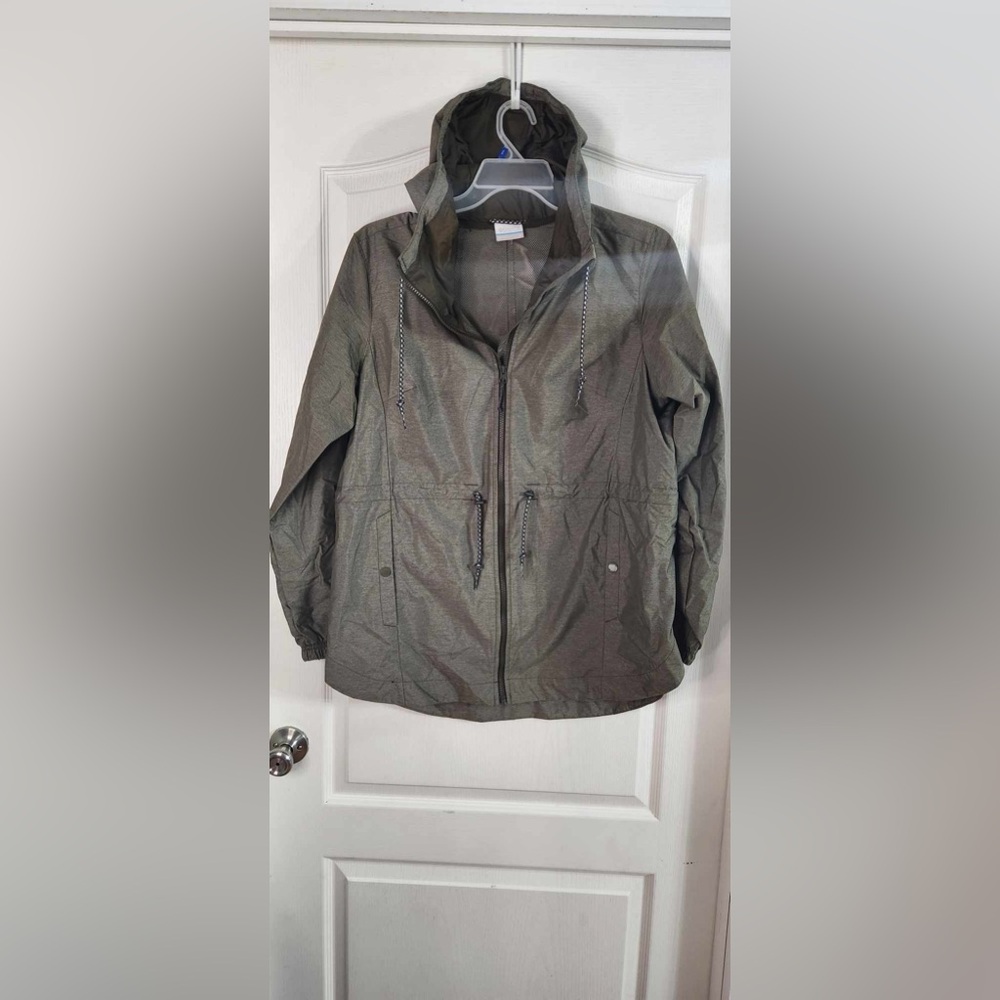 Columbia Lillian Ridge Rain Shell Jacket Size L.  1804